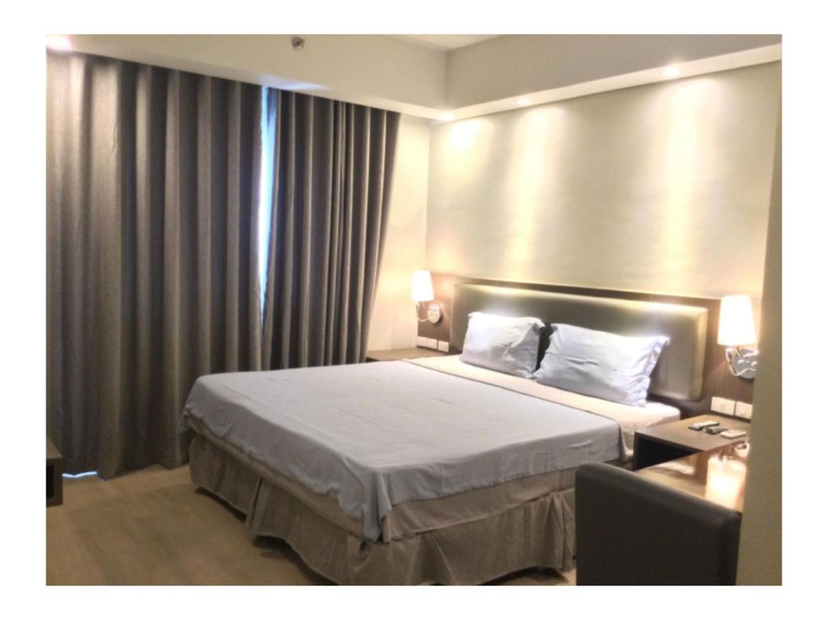 Capital O 804 The Residences At Bonifacio Civic Center Manila Exterior foto